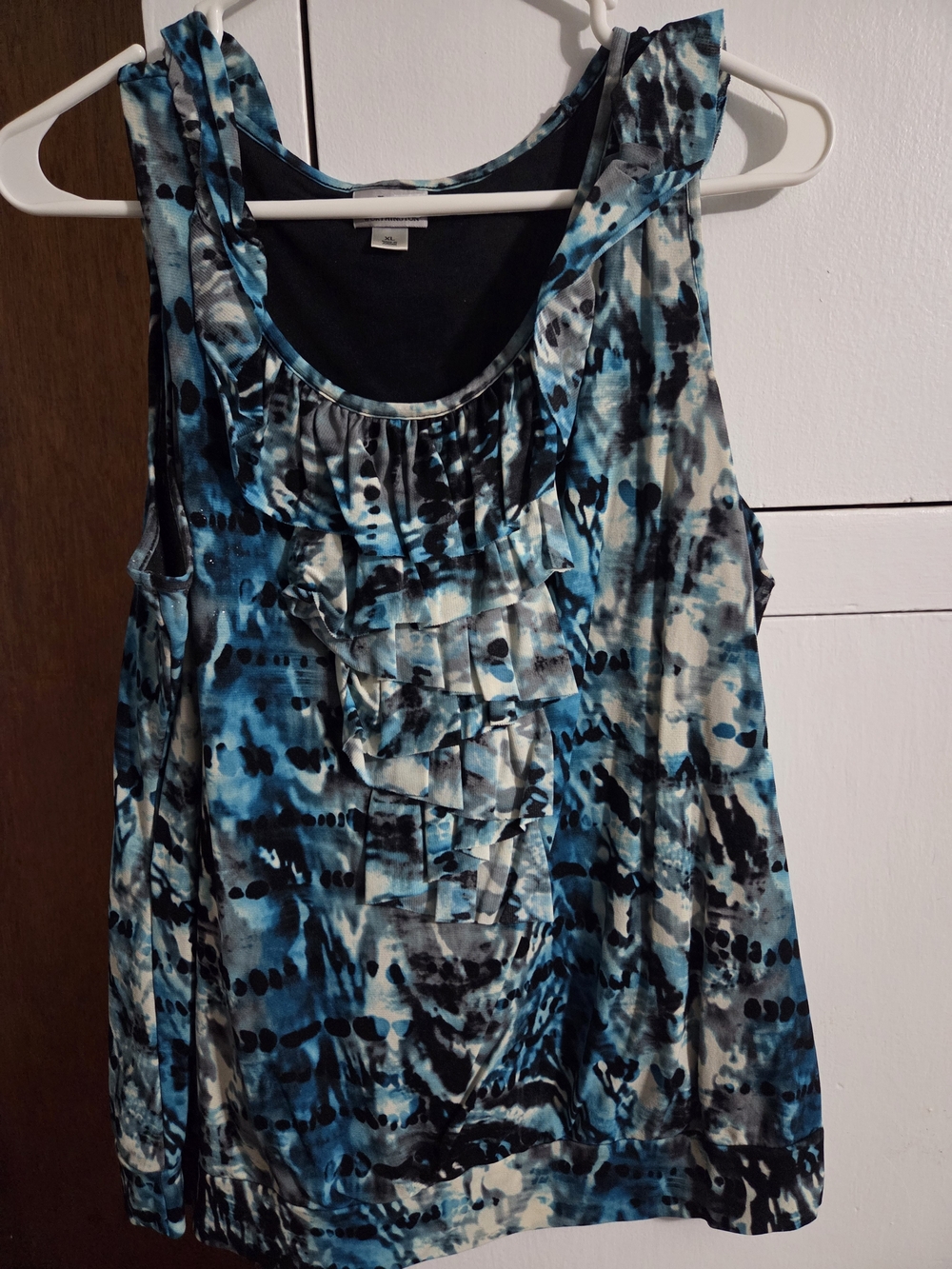 Worthington Blue Black and White Ruffle Front Tank